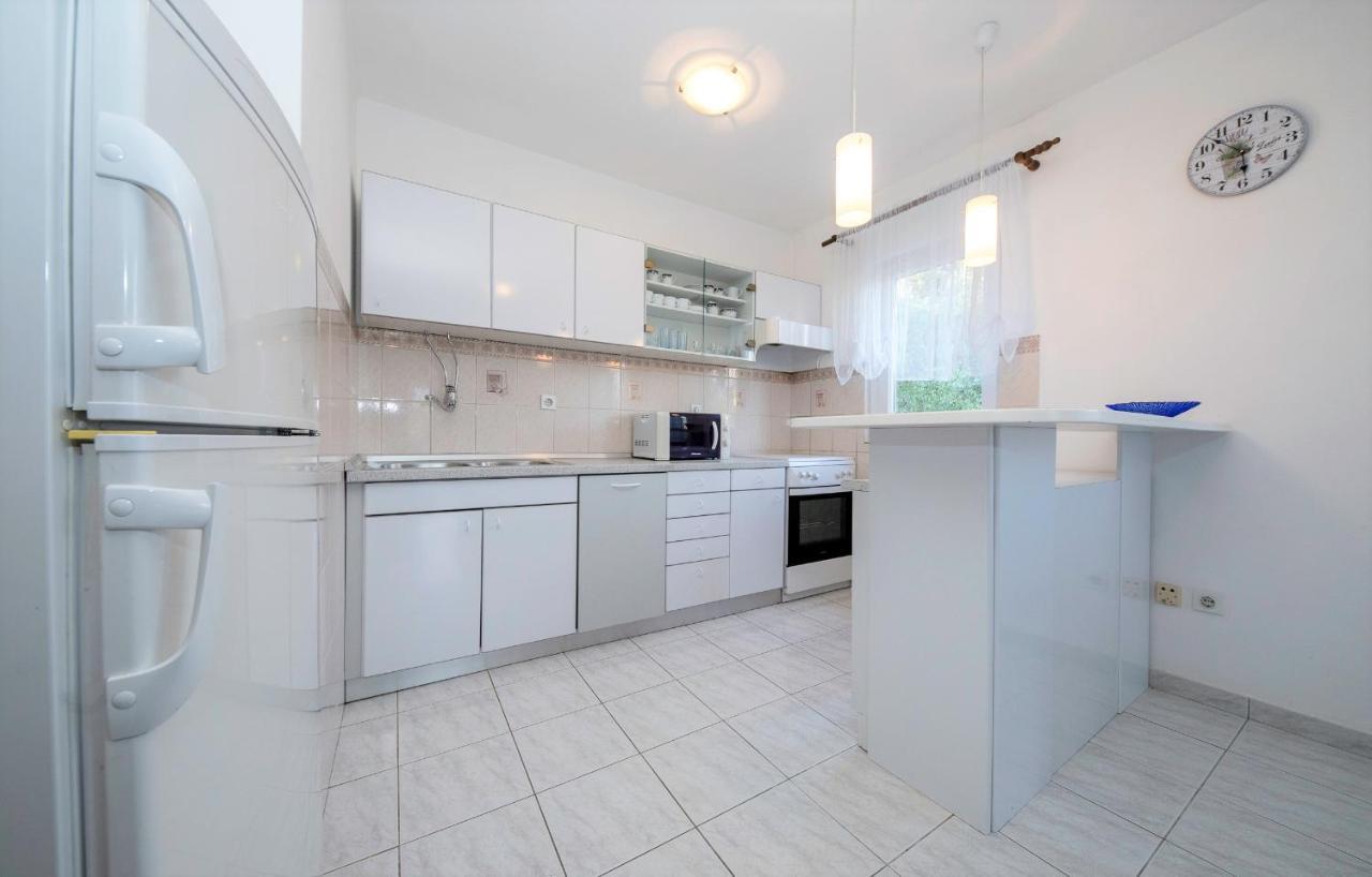 Apartments Anica Kampor المظهر الخارجي الصورة