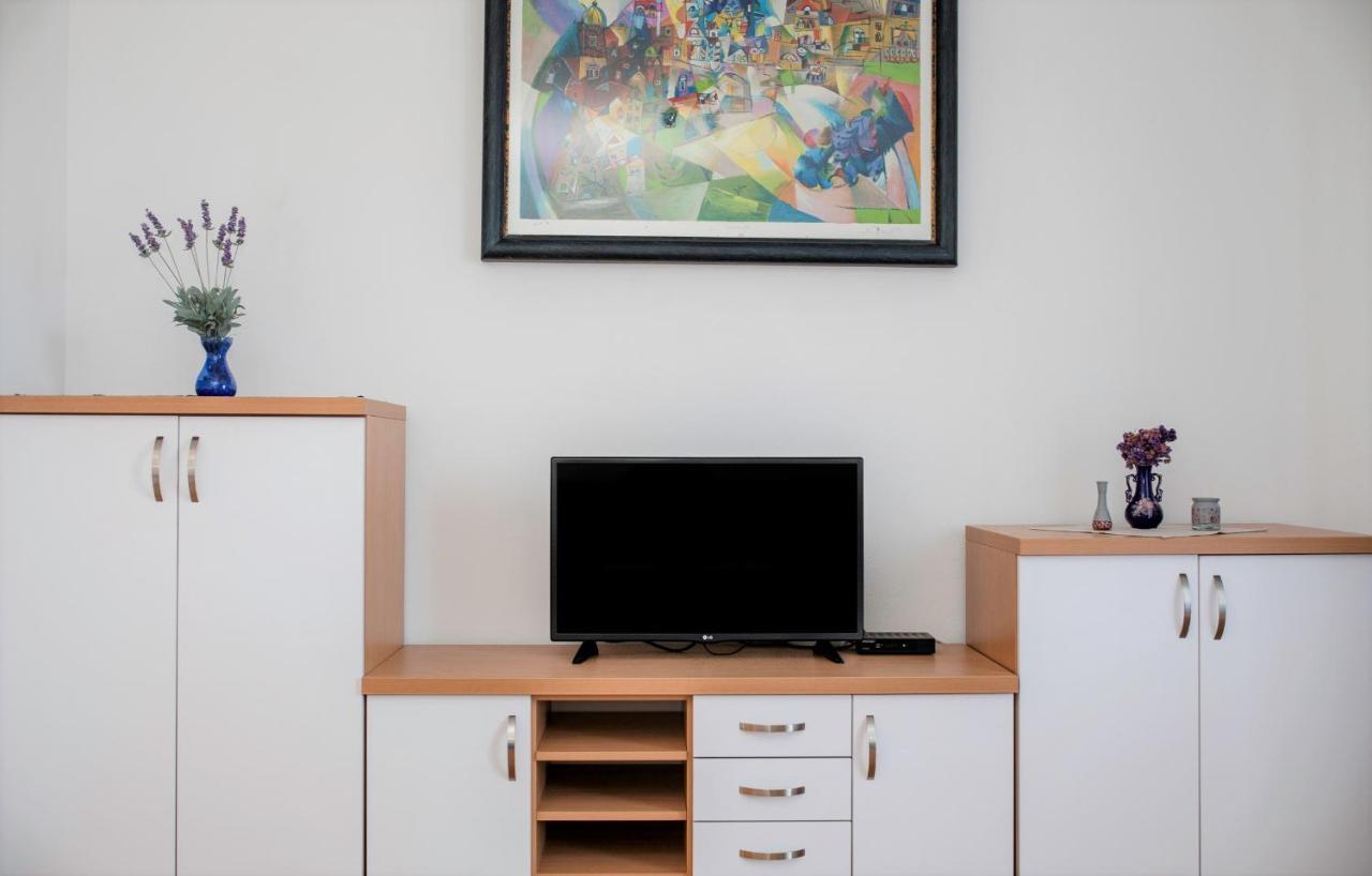 Apartments Anica Kampor المظهر الخارجي الصورة