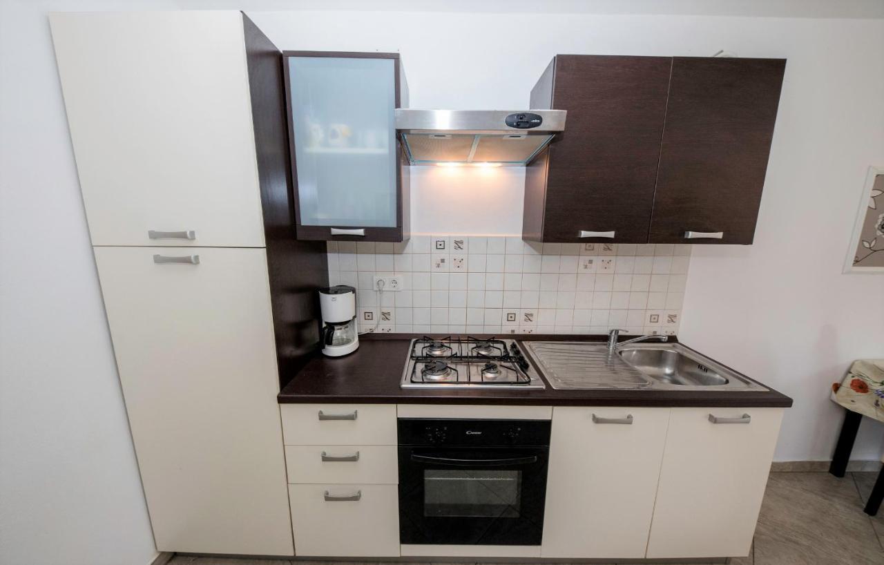 Apartments Anica Kampor المظهر الخارجي الصورة
