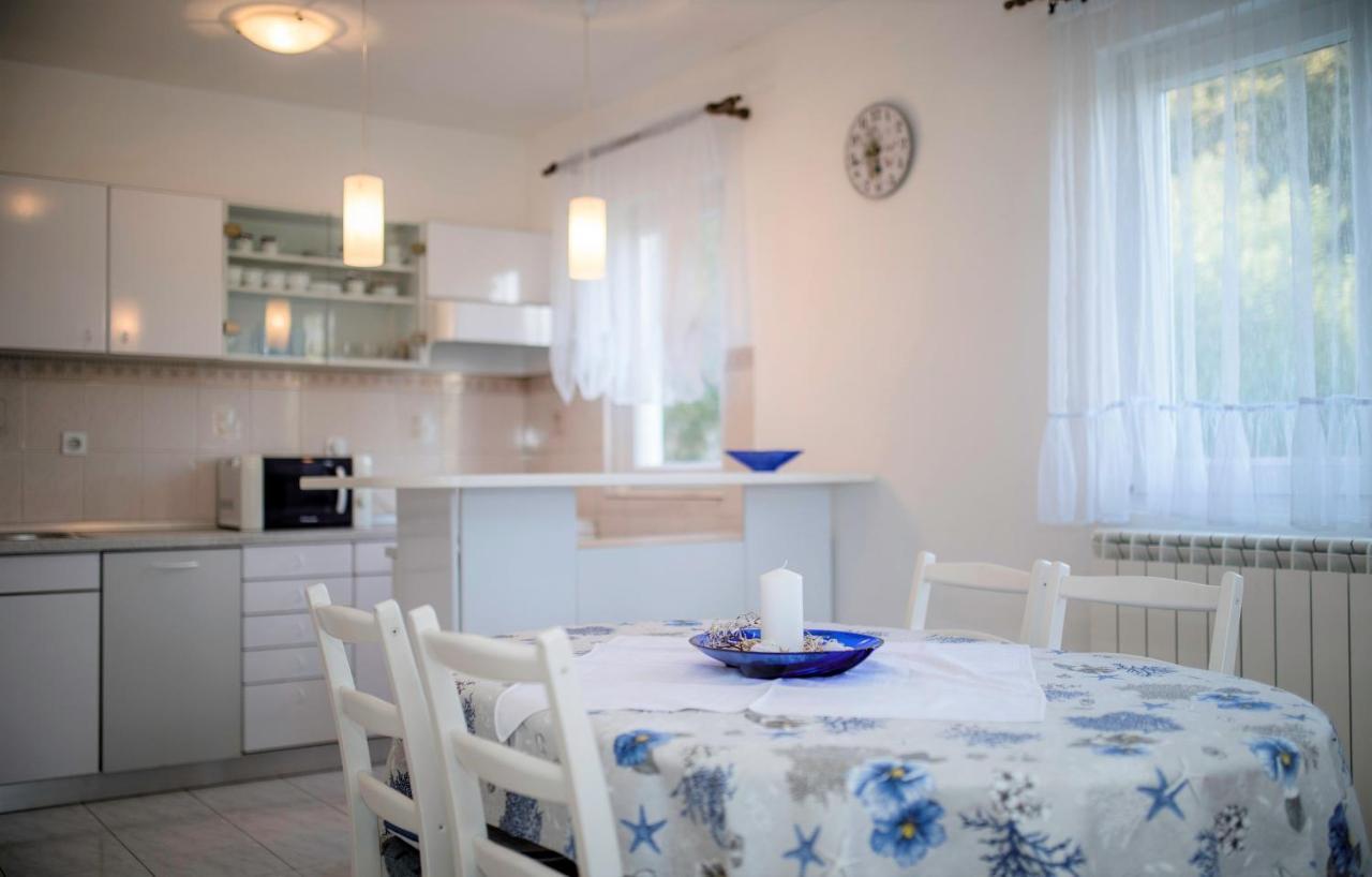 Apartments Anica Kampor المظهر الخارجي الصورة
