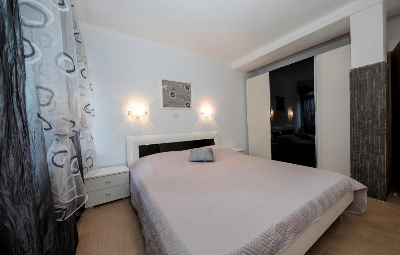 Apartments Anica Kampor المظهر الخارجي الصورة
